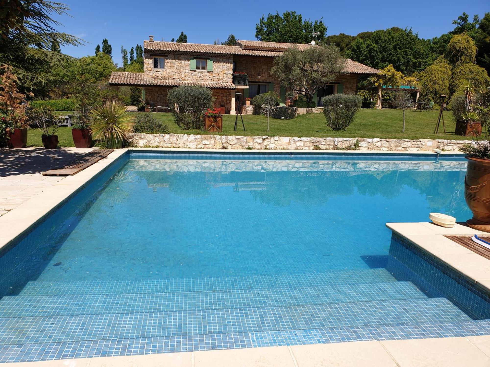 Gite Au Coeur De La Provence & Spa Saint-Cannat Luaran gambar